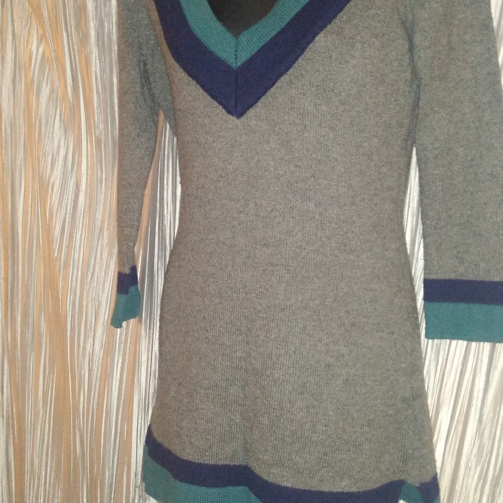 Preppy school girl style v neck tunic top sweater dress.  V neck striped